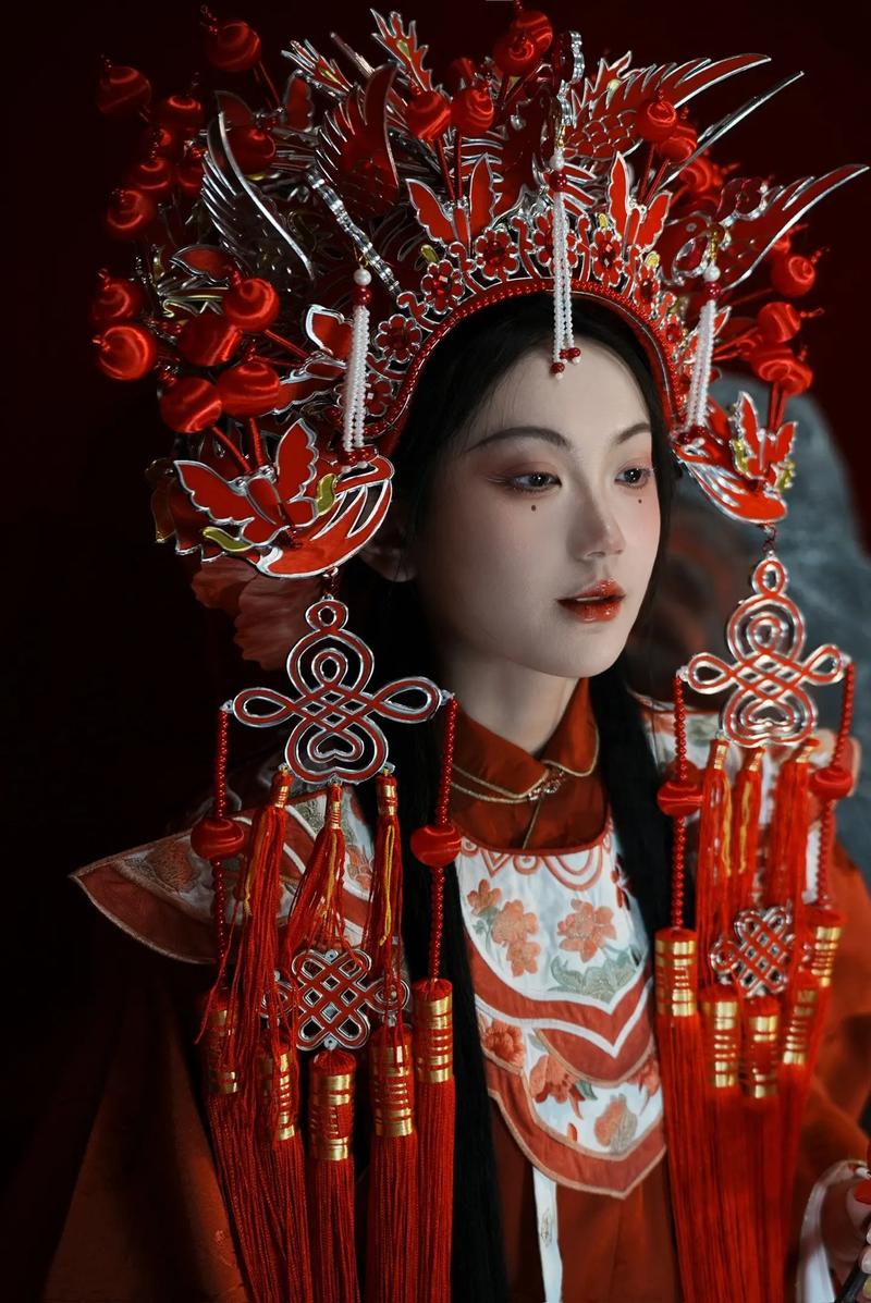 武林外传凤冠霞帔哪掉_武林外传凤冠霞帔_武林外传凤冠霞帔是哪一集