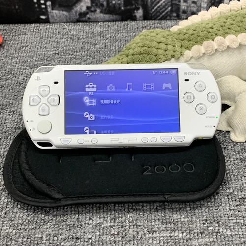 白色psp_白色psp怎么防止变黄_白色psp后面是蓝圈