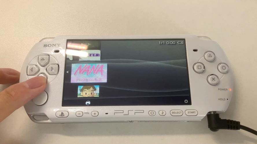 白色psp后面是蓝圈_白色psp怎么防止变黄_白色psp