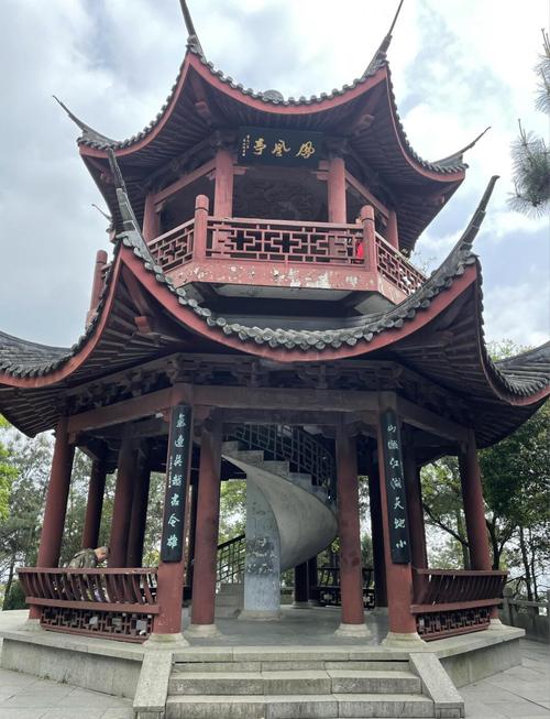 御龙在天凤仪亭_御龙在天九鼎铠多少天_御龙镜天阁
