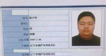 英雄联盟小智：独特解说风格与个性，铸就电竞圈影响力