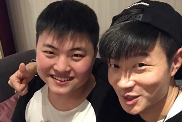 lol小智解说视频第一视角_小智lol解说_英雄联盟解说小智